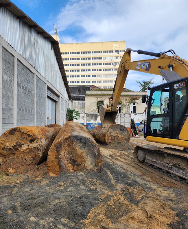 Remoção de tanques