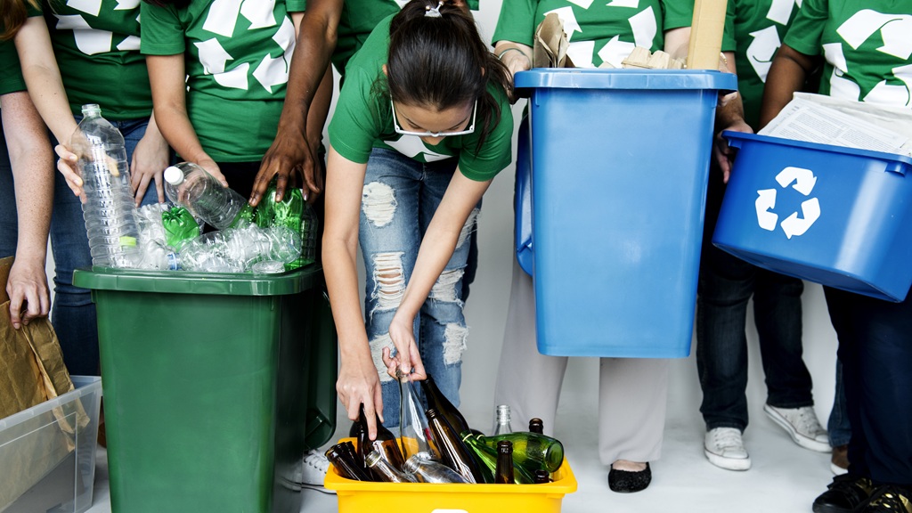Coleta seletiva: separe o lixo destinado à reciclagem.